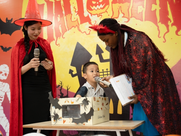 Những Phù Thủy Nhỏ Đáng Yêu Tại Lễ Hội Halloween Của Apexschool